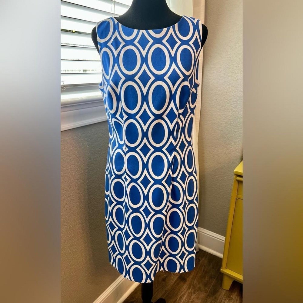Alyx royal blue & white graphic print beautiful midi dress w/ back zipper. Sz 8